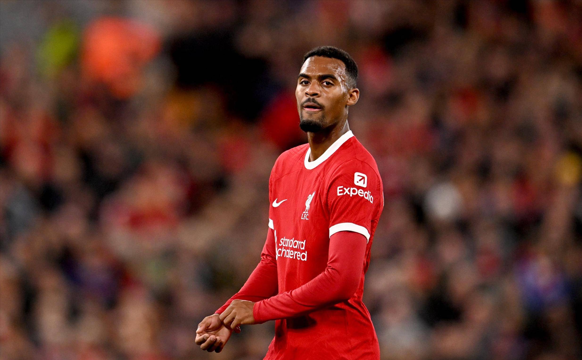 姆希塔良：如果这都是点球，那么禁区内的每一次接触都是点球