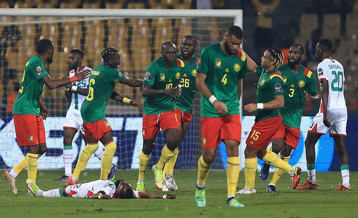 汉堡vs云达不莱梅：法比奥-维埃拉、洛孔加首发，菅原由势、施密德出战